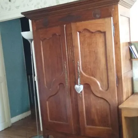 Bed & Breakfast La Tour De Lavalette 3*