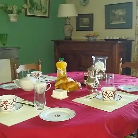 La Tour De Lavalette Bed & Breakfast 3*