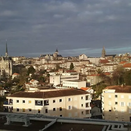 La Tour De Lavalette 3* Angoulême